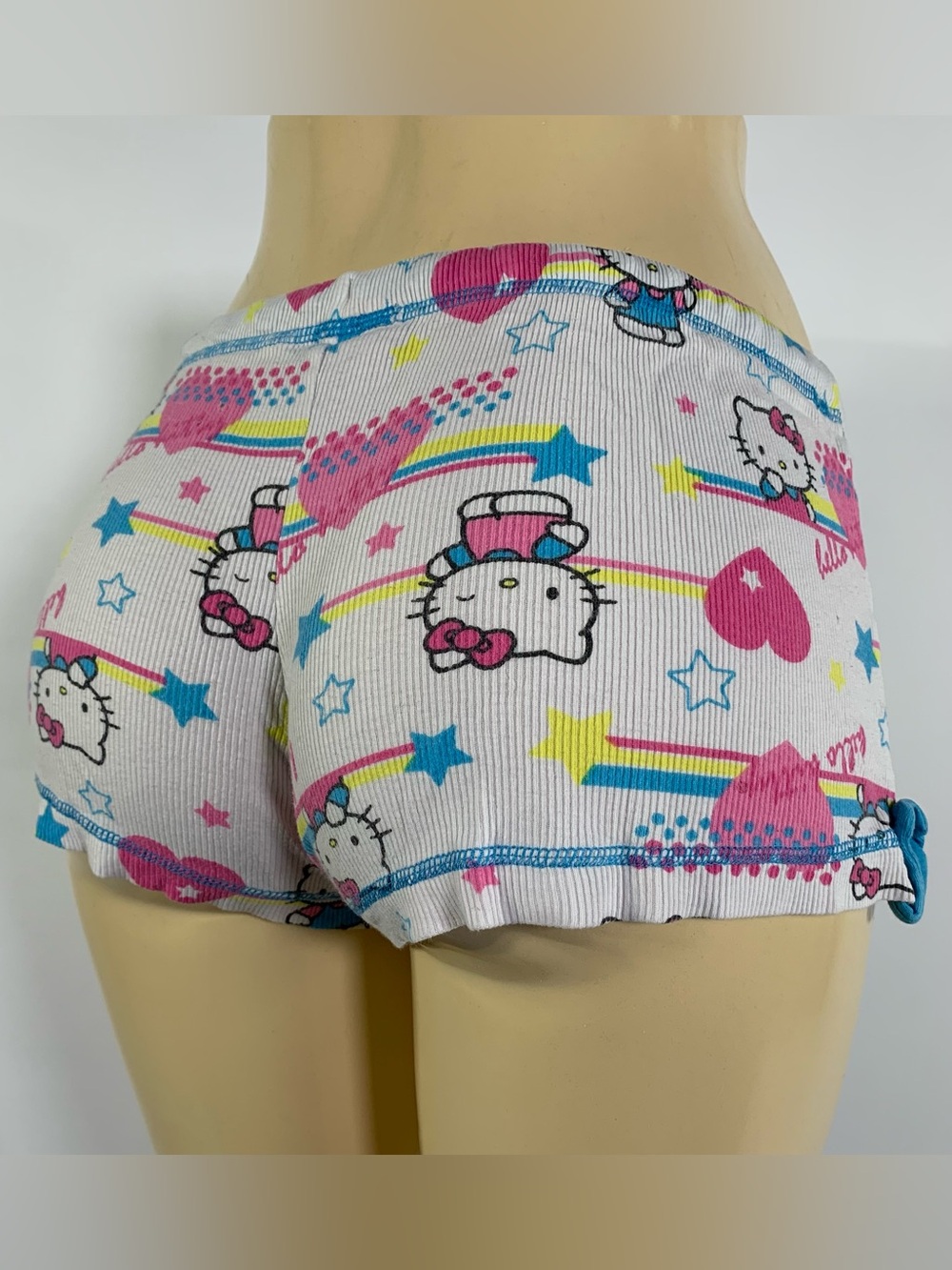 Hello Kitty Sanrio 2009 Ribbed Sleep Shorts Rainbow Heart Kawaii Lounge M - Picture 2 of 12